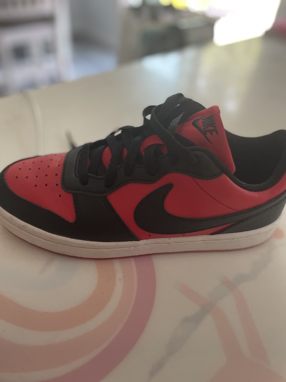 Nike Kids' Low-Top Sneakers in Red and Black - Picture 2 of 4